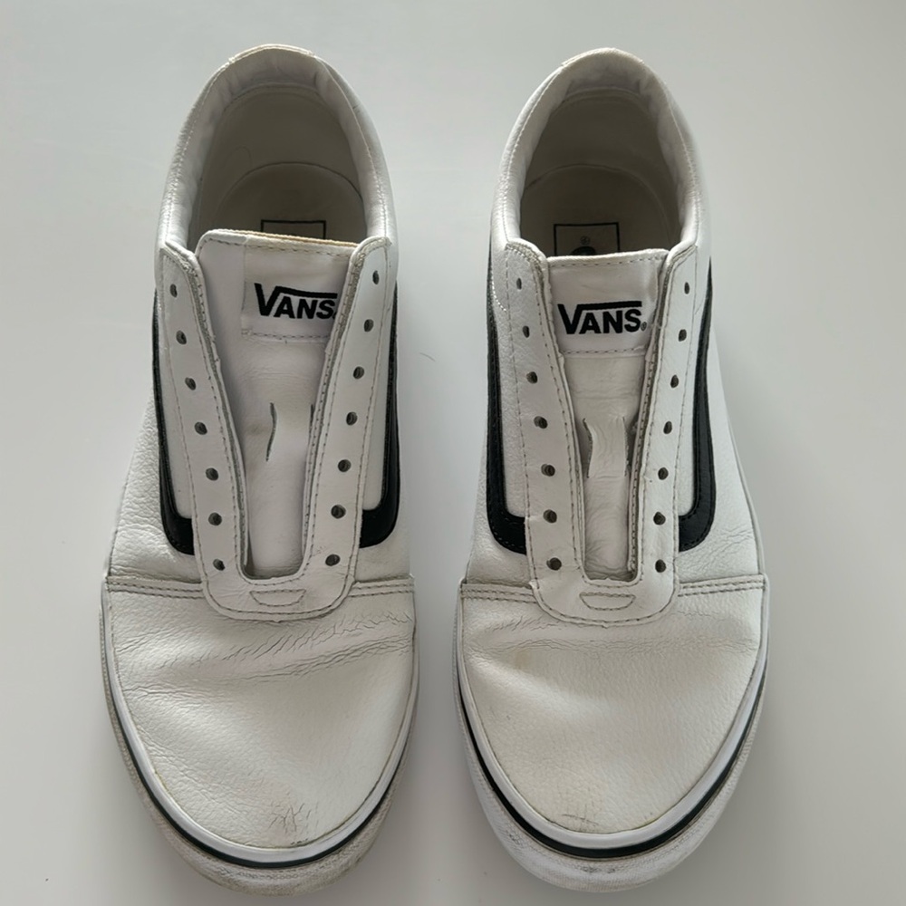 VANS black & white sneakers size 9 Men or 10.5 Women